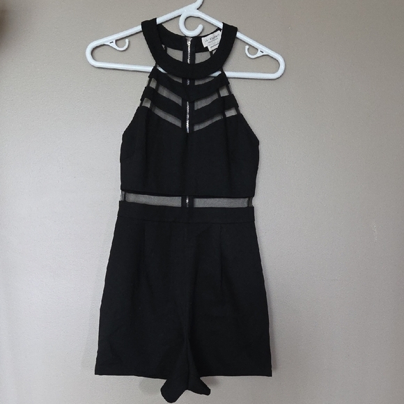 Lili Sidonio Black Shorts Romper With Cut Outs Zipper Back Size S - Picture 1 of 4